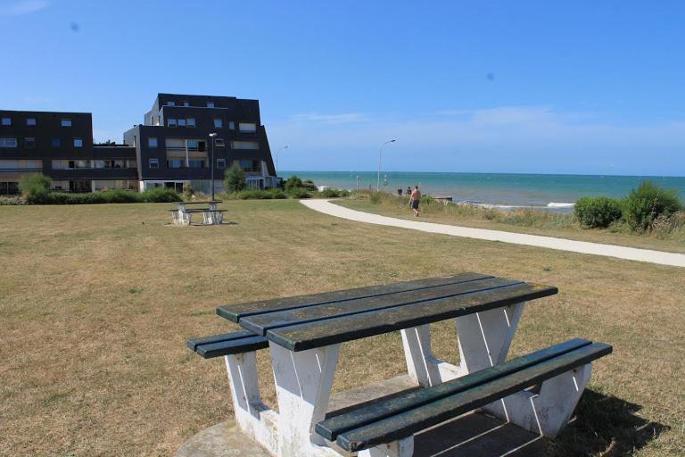 Beau Front De Mer Cosy Acces Direct Plage St Aubin Sur Mer Bernières-sur-Mer Exterior foto